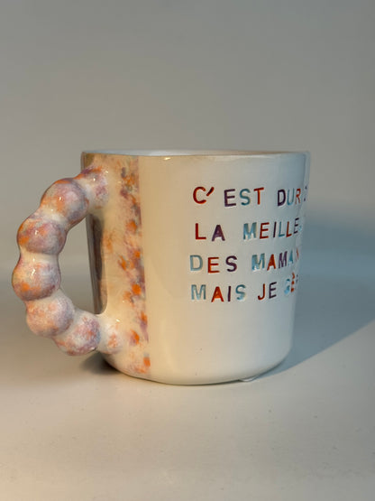 Mug en céramique fait main 250 ml 'c'est dur d'être la meilleure des mamans mais je gère' Studio Séleste – vue 2