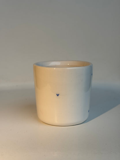 Mug en céramique fait main 150 ml 'Petits Coeurs Bleus' Studio Séleste – vue 2