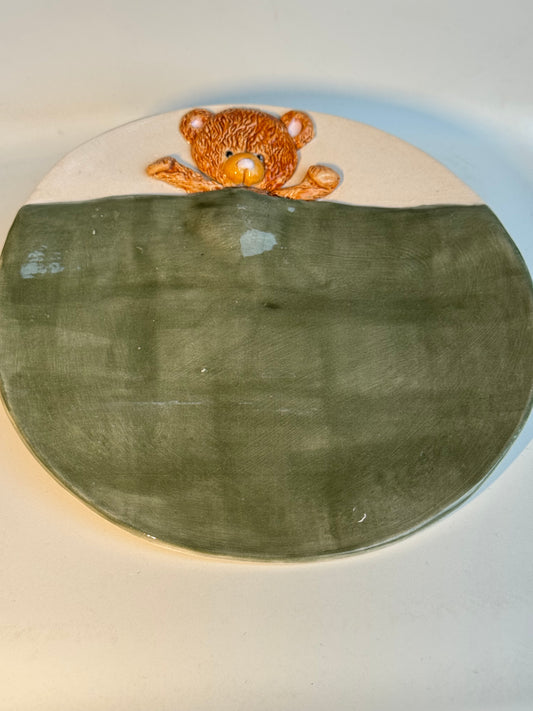 Assiette – Ours Sous Couverture (Ø ~18 cm)